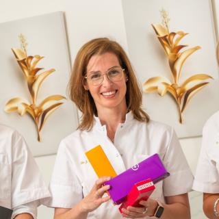 Dr. Julie Dobbeleir