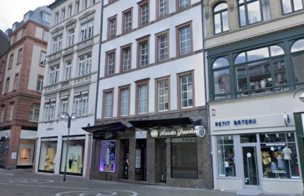 SKIN CREW AESTHETIC DOCTORS - Frankfurt am main