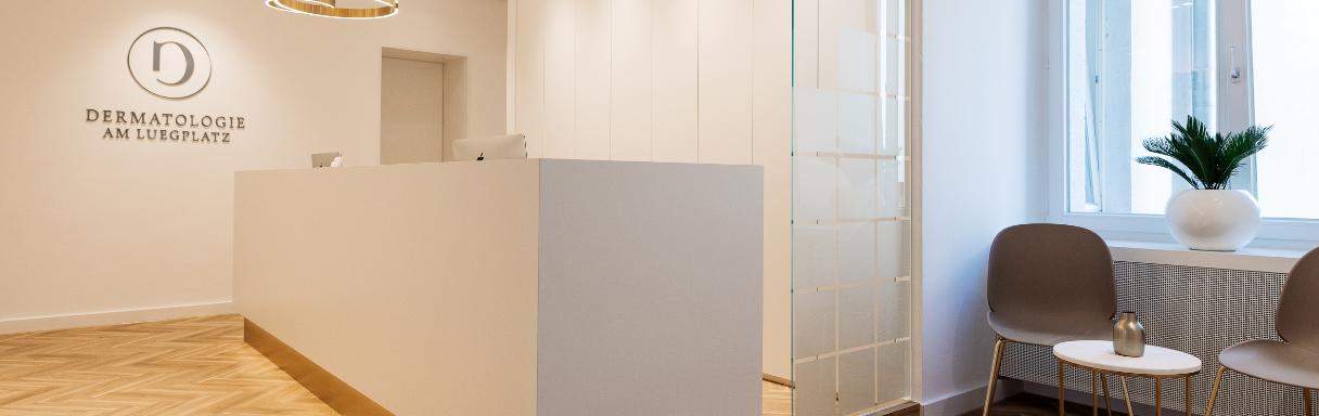 Injektionsbehandlung gegen Falten in Düsseldorf bei Dermatologie am Luegplatz