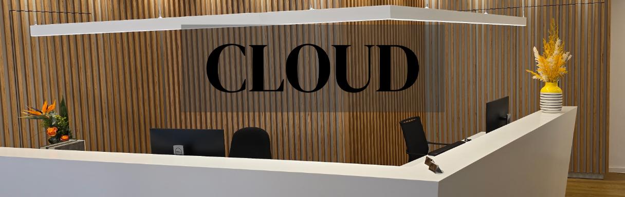 Injektionsbehandlung gegen Falten in München bei CLOUD | Botox, Hyaluron, Sculptra & Lippen aufspritzen in München