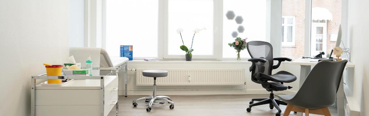 Injektionsbehandlung gegen Falten in Meldorf bei Dermatologie Meldorf - Gesunde & Schöne Haut