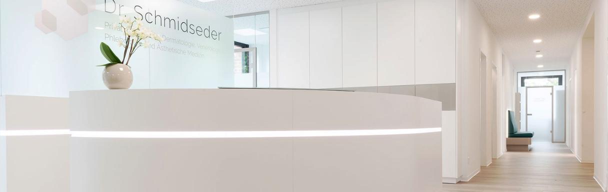 Injektionsbehandlung gegen Falten in Nieder-Olm bei Dr. Marc Schmidseder - Privatarztpraxis Ästhetische Medizin