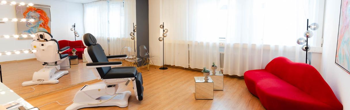 Injektionsbehandlung gegen Falten in Saarbrücken bei Saaraesthetics- Ihre Ärzte für ästhetische Medizin