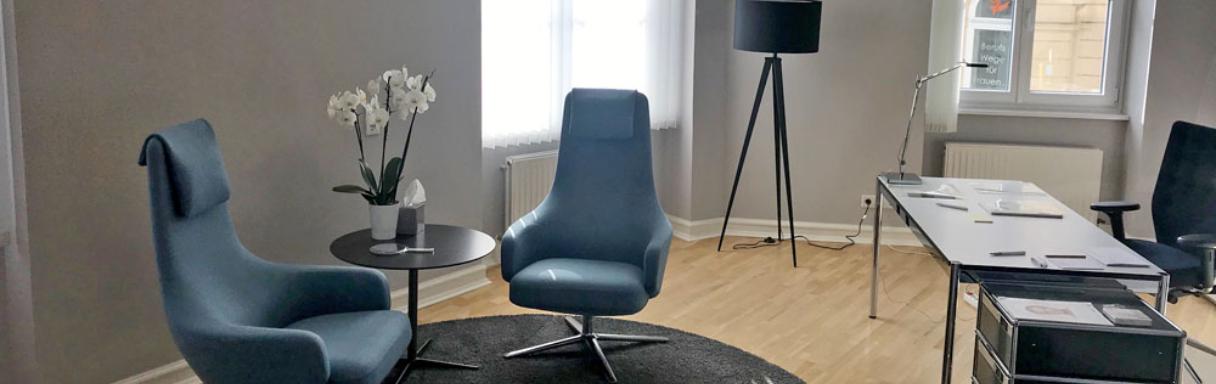 Injektionsbehandlung gegen Falten in Wiesbaden bei Dr. med. Günther Riedel - Plastische Chirurgie Wiesbaden