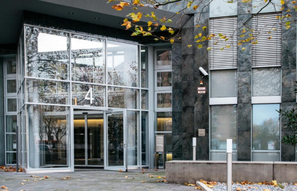 Dr. med. J. Henscheid ÄSTHETISCHE PLASTISCHE CHIRURGIE