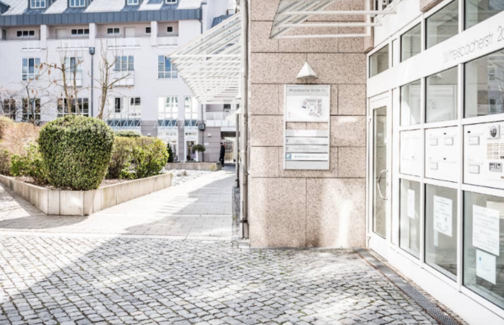 Finckenstein - Plastic Surgery