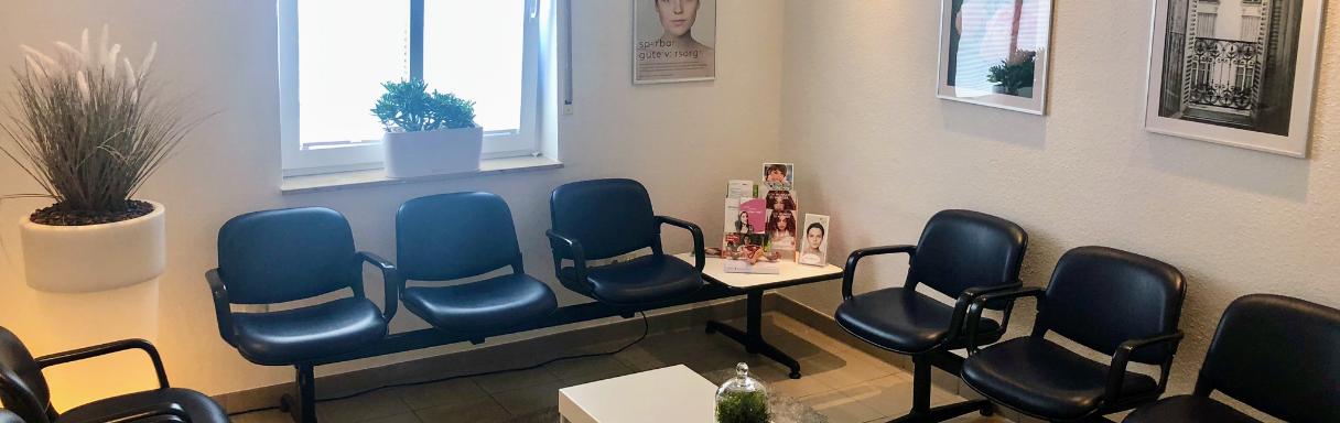 Injektionsbehandlung gegen Falten in Radevormwald bei FRAUENARZTPRAXIS - Dr. med. Katharina van der Grinten