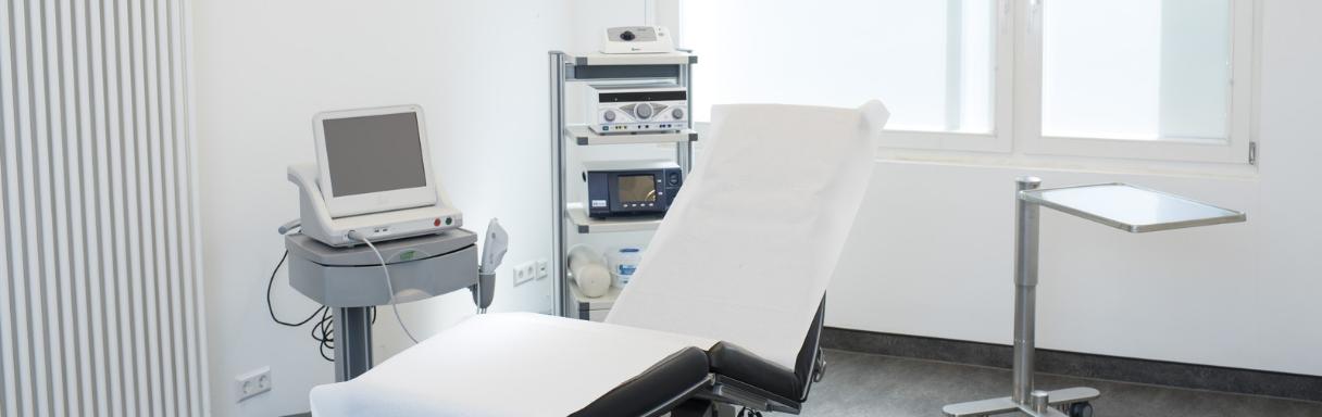 Injektionsbehandlung gegen Falten in Hamburg bei Prager & Partner