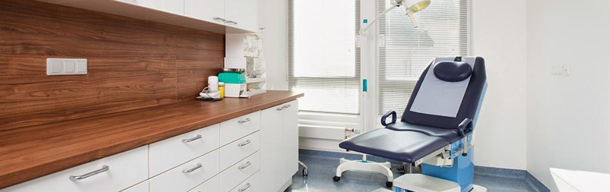 Injektionsbehandlung gegen Falten in Hamburg bei Dr. Willms-Jones | Plastische & Ästhetische Chirurgie