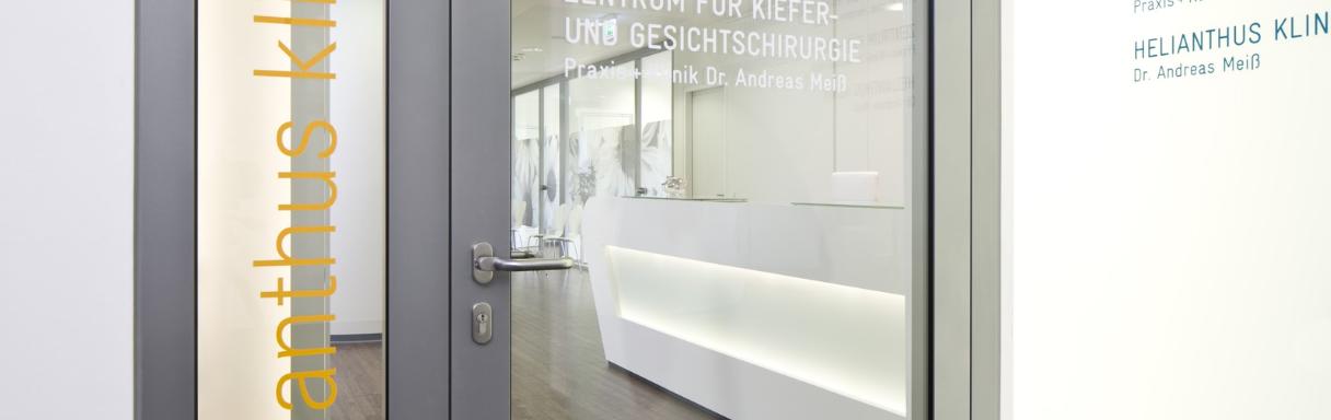 Injektionsbehandlung gegen Falten in Ravensburg bei Helianthus Klinik Dr. Andreas Meiß – Gesichtschirurgie