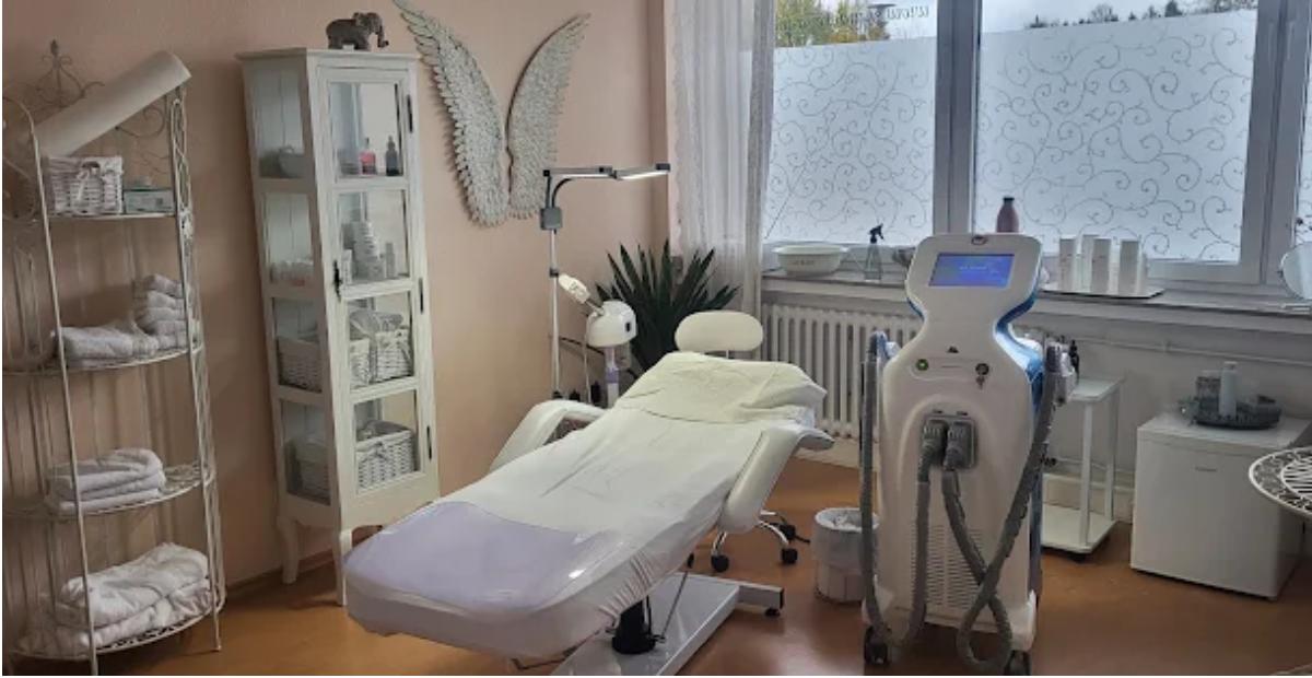 Injektionsbehandlung gegen Falten in Steinheim bei skinderella steinheim