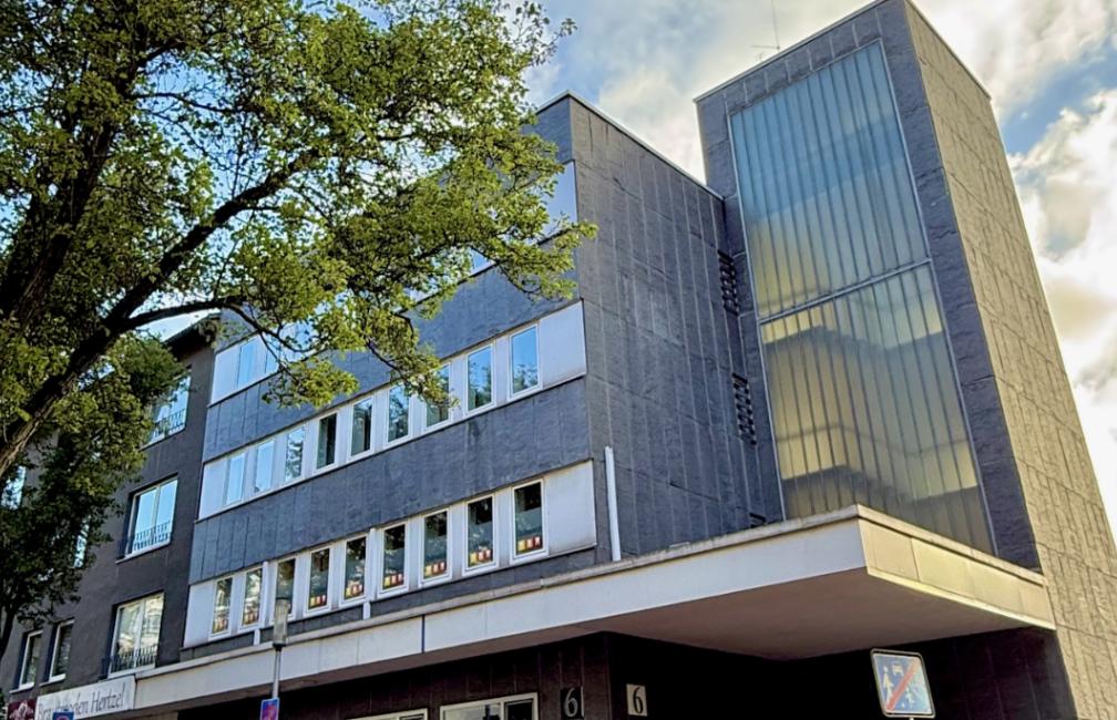 Praxisklinik Dr. Dr. Esser - Facharzt für Mund-, Kiefer- und Gesichtschirurgie