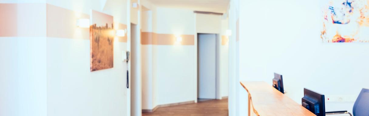Injektionsbehandlung gegen Falten in Frankfurt bei Praxisklinik Dr. med. Thilo Saul