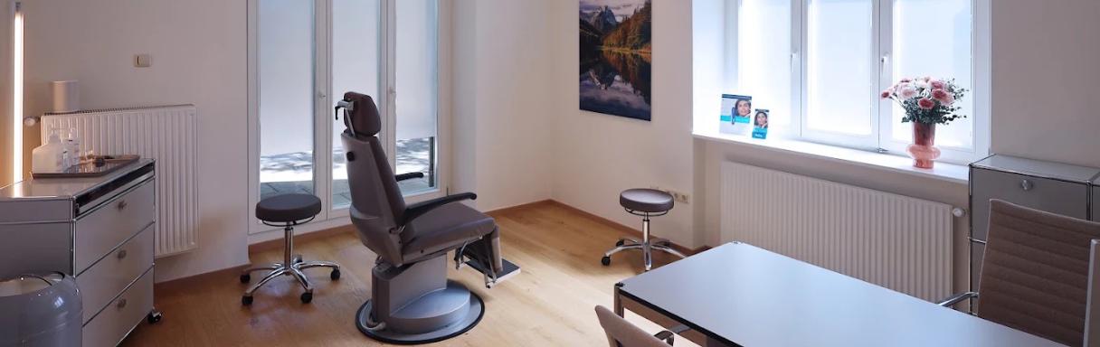 Injektionsbehandlung gegen Falten in Gräfelfing bei Praxisklinik für Plastische & Ästhetische Chirurgie in Gräfelfing