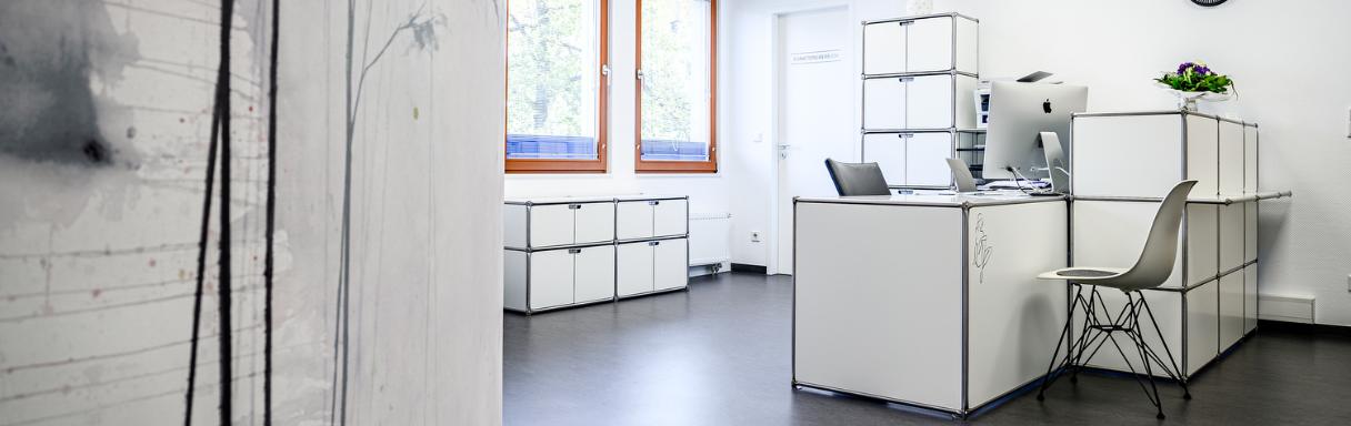 Injektionsbehandlung gegen Falten in Kassel bei Praxisklinik für Plastische Chirurgie Kassel