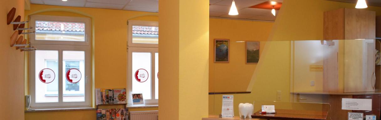Injektionsbehandlung gegen Falten in Meißen bei Praxis für Mund-, Kiefer- und Gesichtschirurgie Meißen MVZ