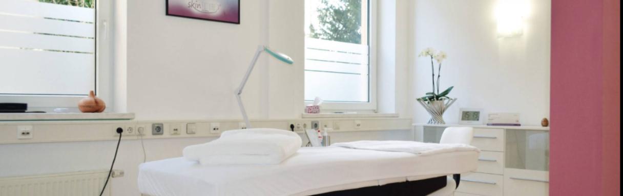 Injektionsbehandlung gegen Falten in Winnenden bei PURE ÄSTHETIK Winnenden