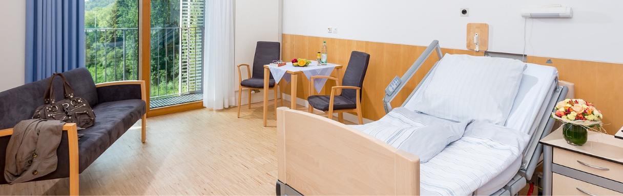 Injektionsbehandlung gegen Falten in Hessisch Oldendorf bei Klinik Dr. Sixtus Allert Plastische Chirurgie Ästhetische Chirurgie Handchirurgie