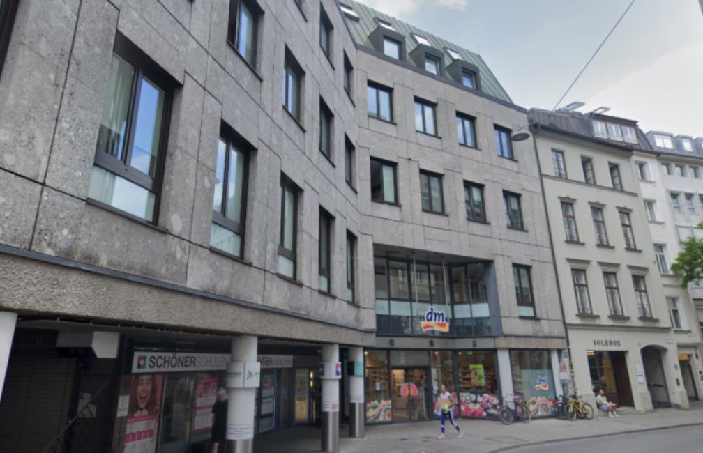 Maximilian Bierler - Faltenunterspritzung Hyaluron & Botox München