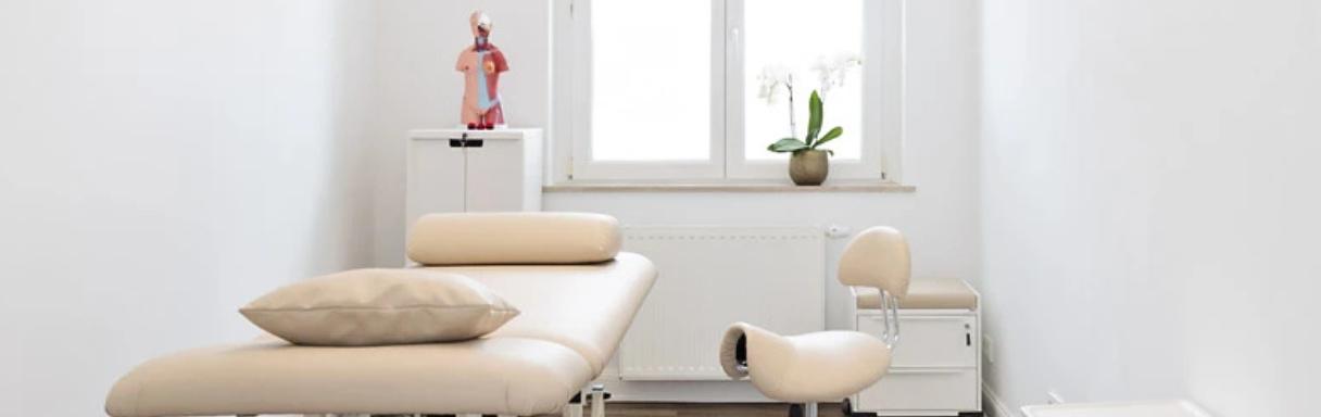 Injektionsbehandlung gegen Falten in Bergisch Gladbach bei NATURAL SKIN Refresh