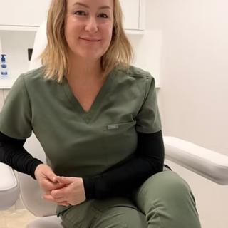 Anna Elliott