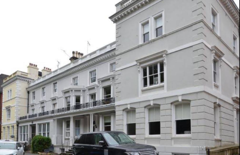 Dr Murshid Salman - Fine Art Aesthetics, Botox, Lip Fillers, PROFHILO, PRP Therapy - Tunbridge Wells