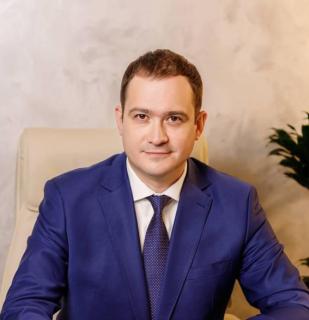 Rovshan Izamov