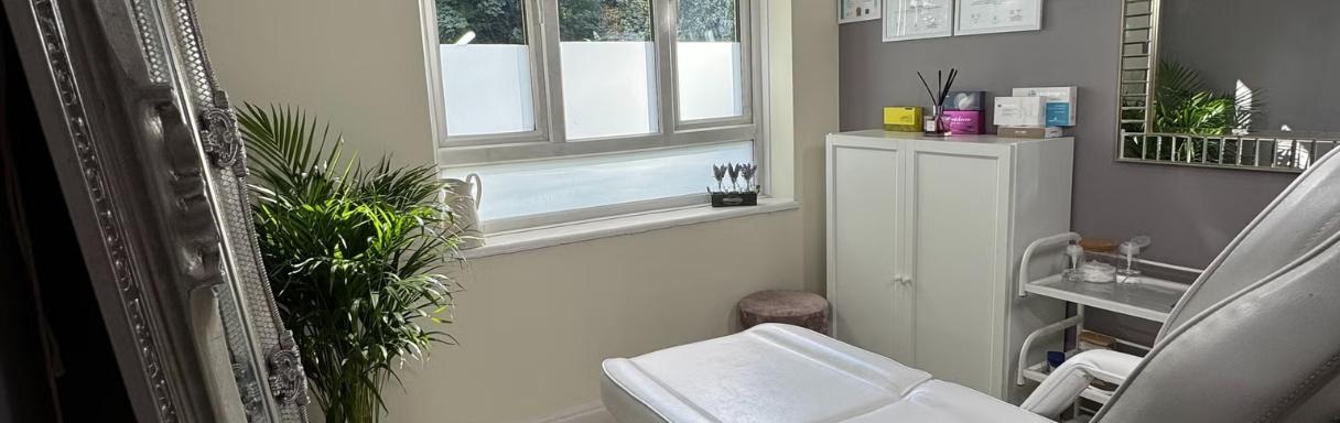 Injectables treatment for wrinkles in Purley at Riazthetics Clinic