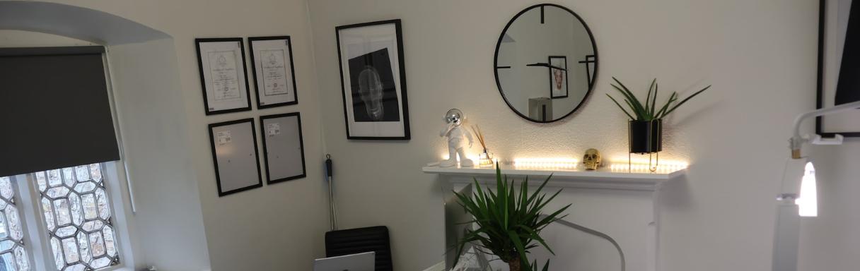 Injectables treatment for wrinkles in Bristol at Clinic IV