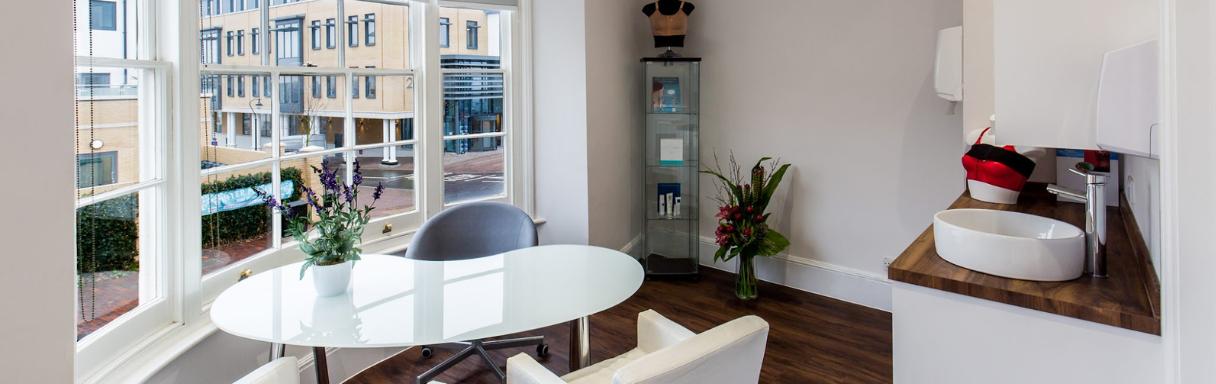 Injectables treatment for wrinkles in Tunbridge Wells at PurityBridge - Plastic Surgery in Tunbridge Wells, Kent