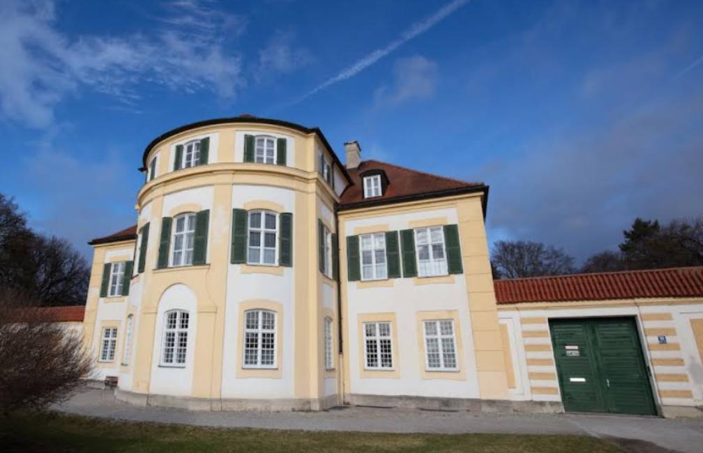 Dermatology in Schlosspalais - Dr. Tatiana von Bayern