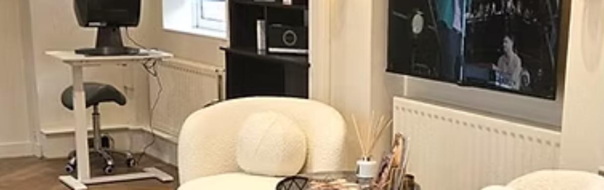 Injectables treatment for wrinkles in Reading at THAMES AESTHETICS