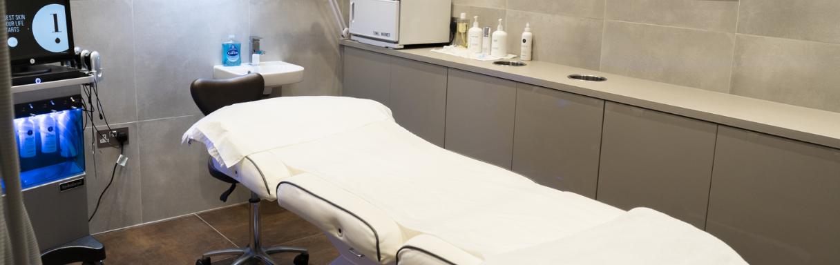 Injectables treatment for wrinkles in Barnet at HC MedSpa