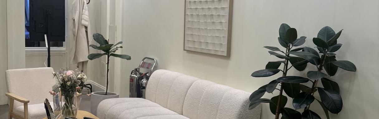 Injectables treatment for wrinkles in London at Iamasu Aesthetics by Dr Lulu (Dr Lulu Clinic London)