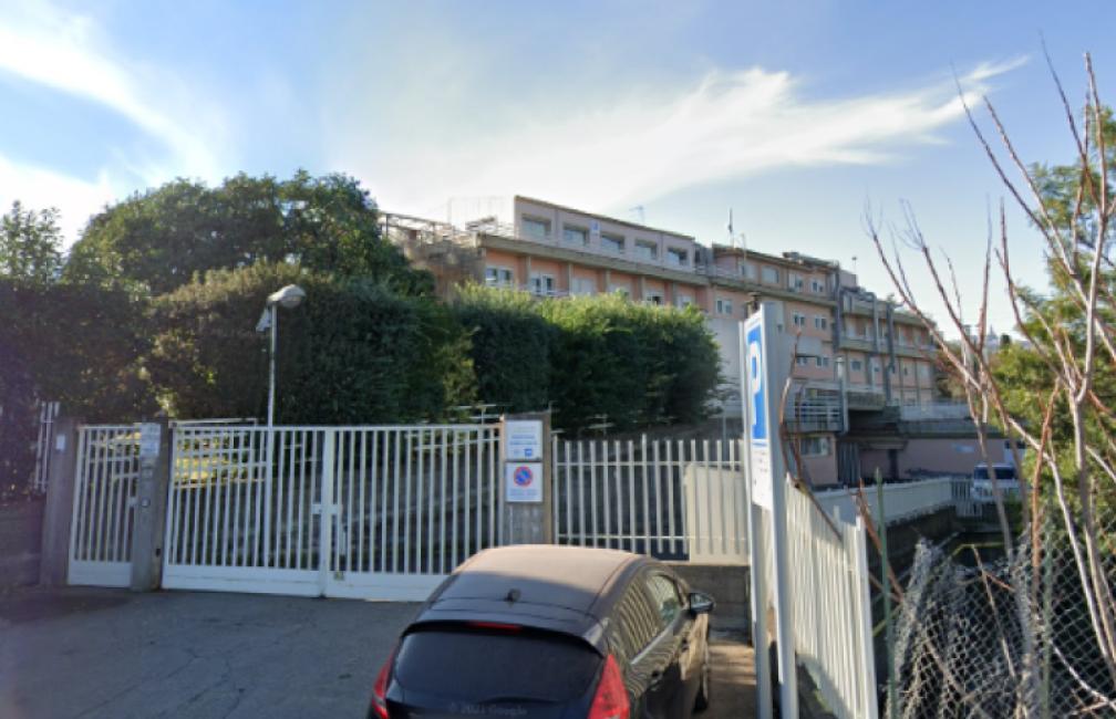 Dott. Corrado Fichera, Chirurgo plastico - Viagrande