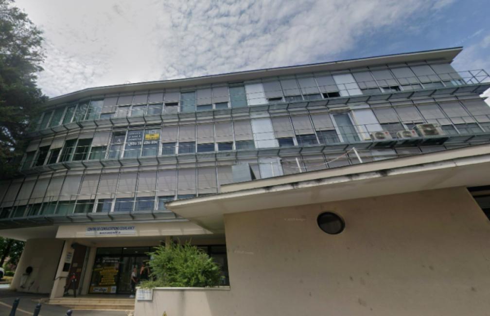 Docteur Laura Jayyosi Chirurgien Esthétique à Reims