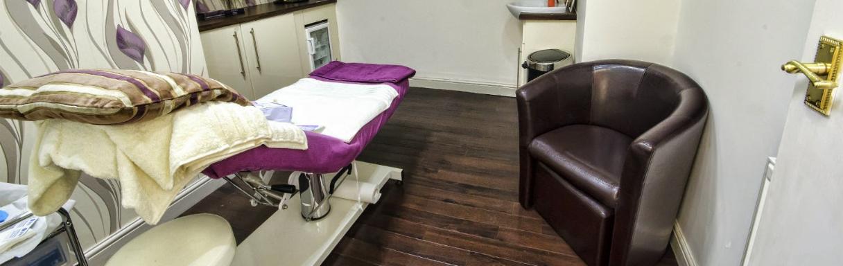 Injectables treatment for wrinkles in Droitwich at Outline Clinic