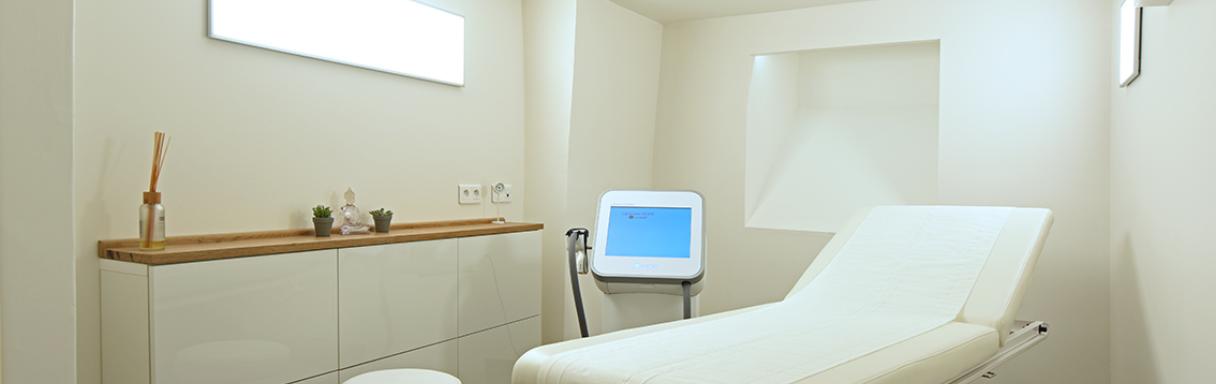 Traitement injectable contre les rides à Paris chez Docteur Fatya Assadi | Médecin Esthétique Paris