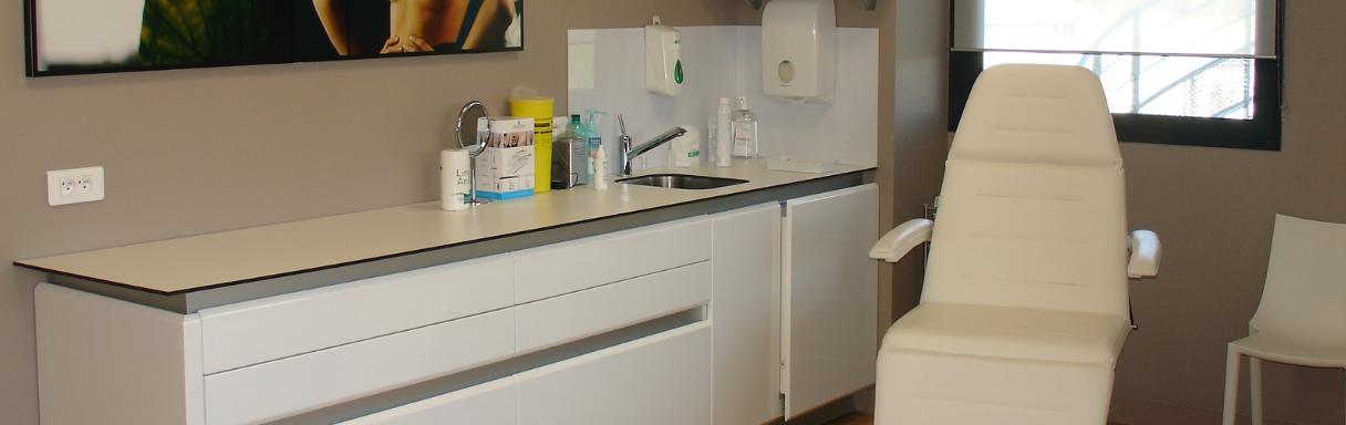 Traitement injectable contre les rides à Chambray-lès-Tours chez Docteur Stéphane de Mortillet - Chirurgie plastique reconstructrice & esthétique