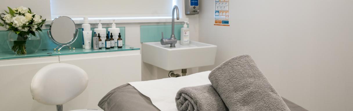 Injectables treatment for wrinkles in London at Nakedhealth