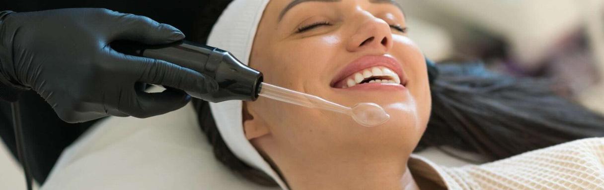 Injectables treatment for wrinkles in Dubai at R Define Aesthetic Clinic