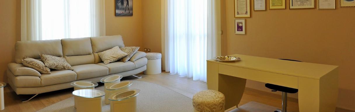 Trattamento iniettabile per rughe a Fano presso Dr.ssa Elisabetta Petrucci Chirurgo Plastico - Specialista in Chirurgia Plastica Ricostruttiva ed Estetica