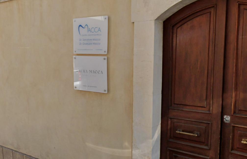 Laura Macca Dermatologa