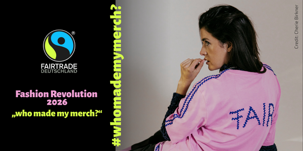 Fashion Revolution 2026. Who made my merch? Marie Nasemann posiert im "Fair"-Fanshirt