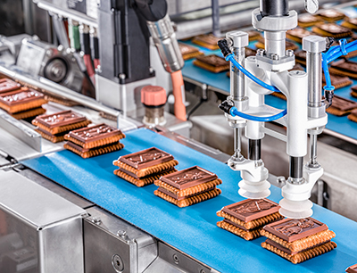 Knackfrisch: Schubert verpackt Schweizer Kekse, Bild: Schubert