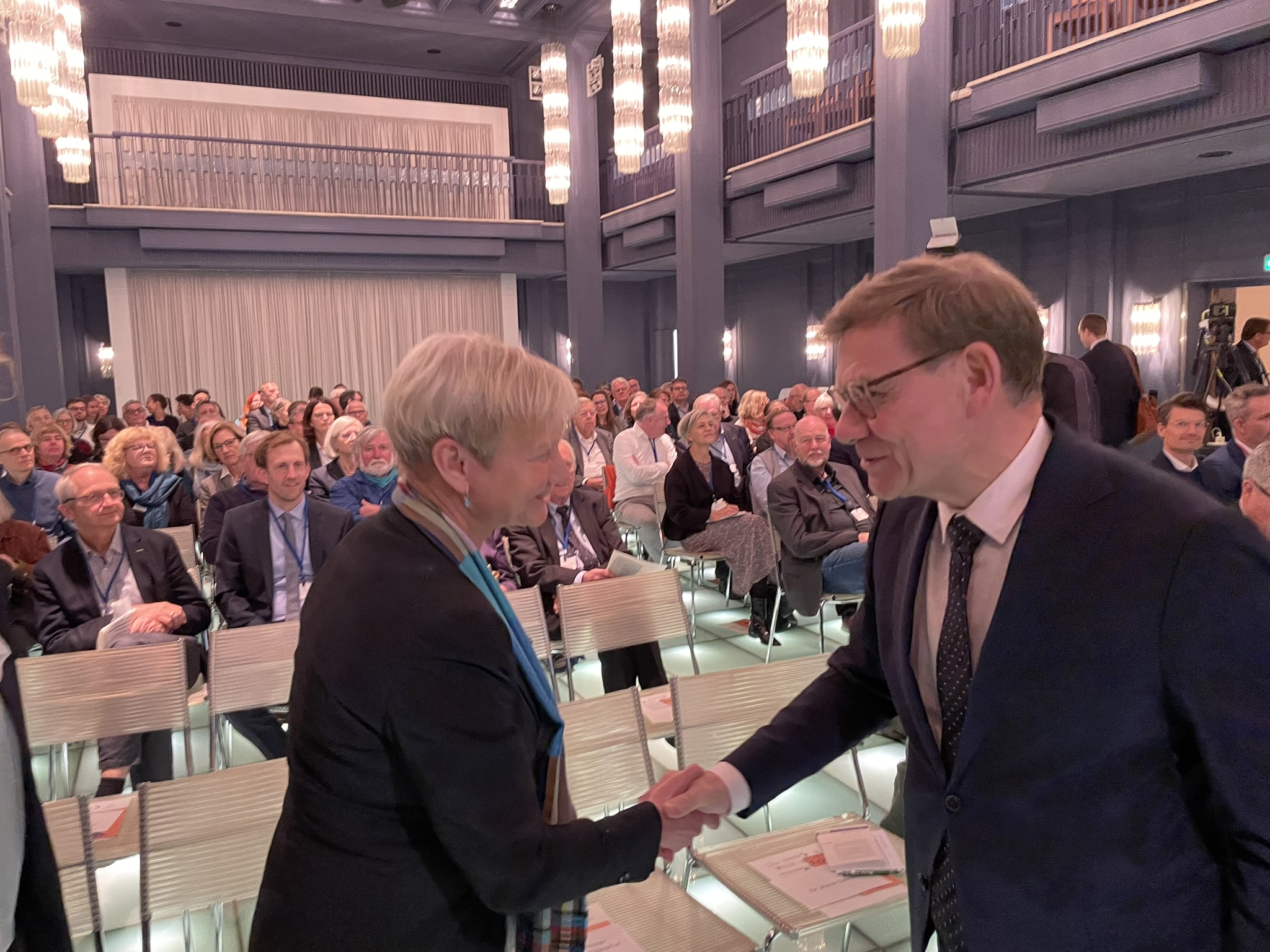 190 pixel image width