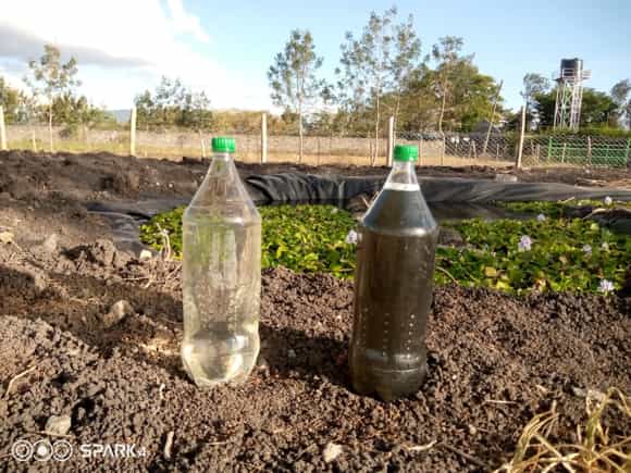 Erste Wasserproben vor und nach den Klärtanks