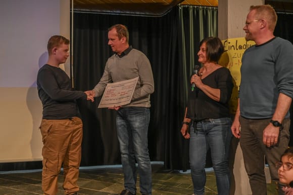 Spendenübergabe an der Lindenhofschule Senden