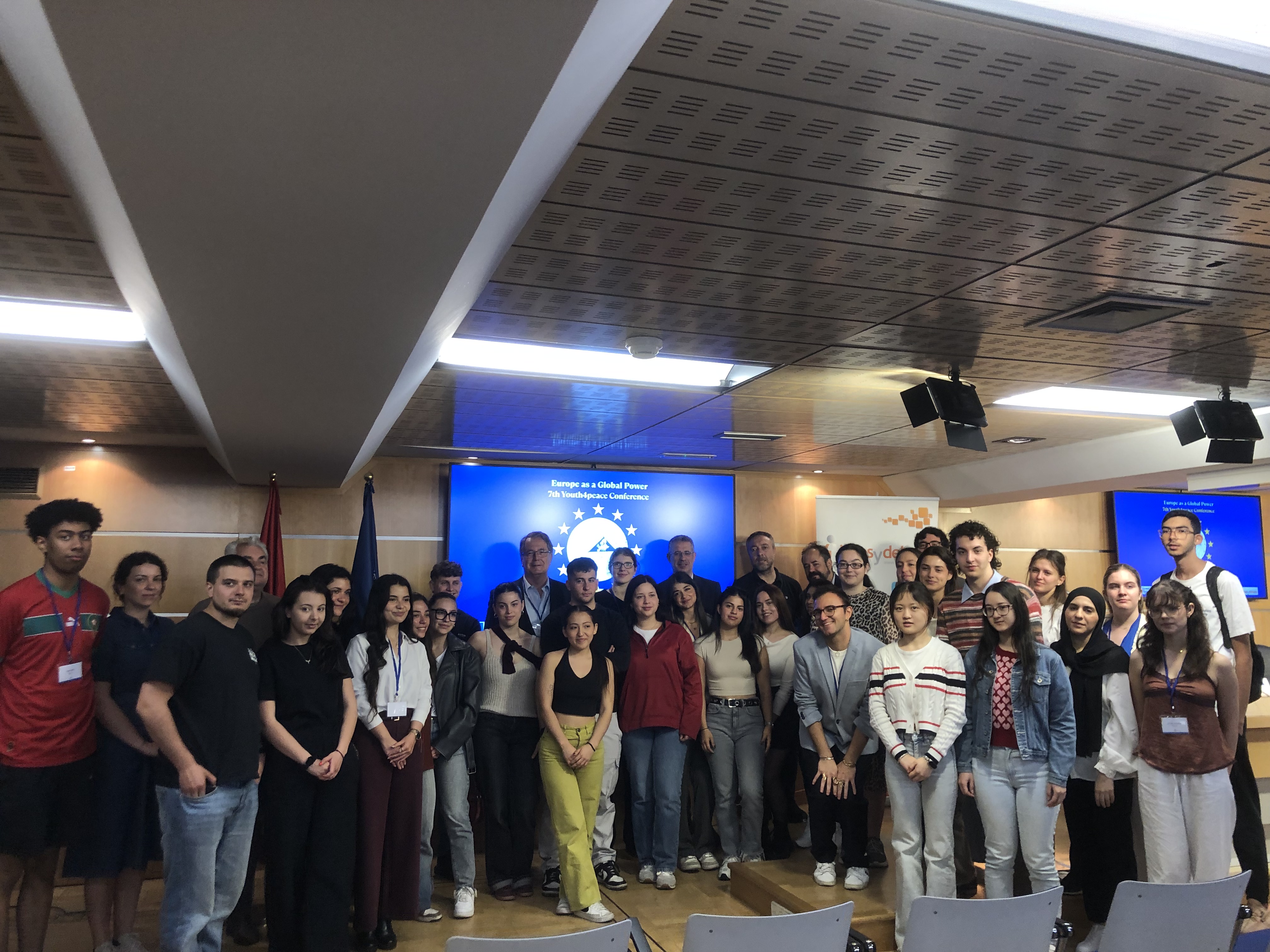 Junge Menschen zu Europa