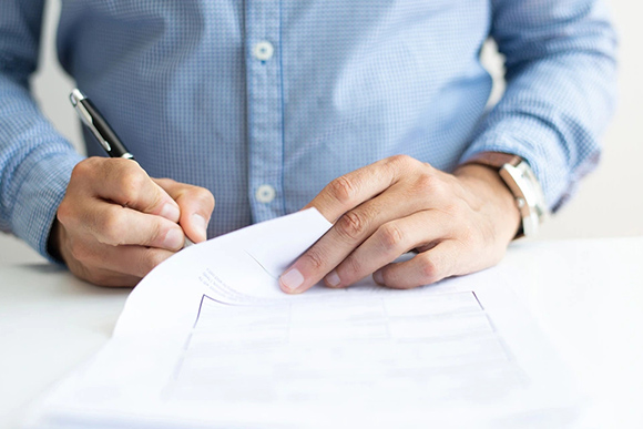 Vertragsunterzeichnung | Foto: freepik